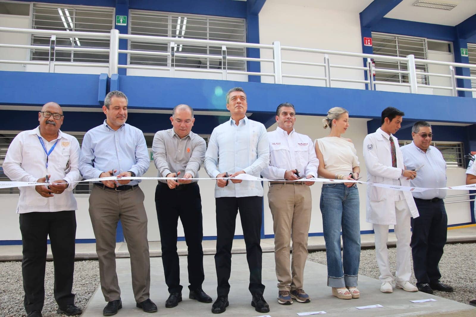 Con más y mejor infraestructura, se moderniza la Escuela de Medicina de la UNACH, en Tapachula: Rutilio Escandón