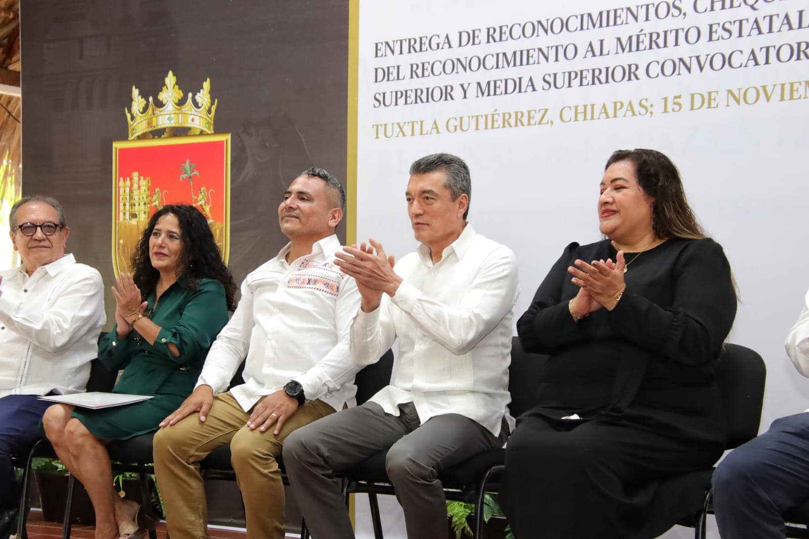 Entrega Rutilio Escandón Reconocimientos al Mérito Estatal de Investigación Superior y Media Superior 2024