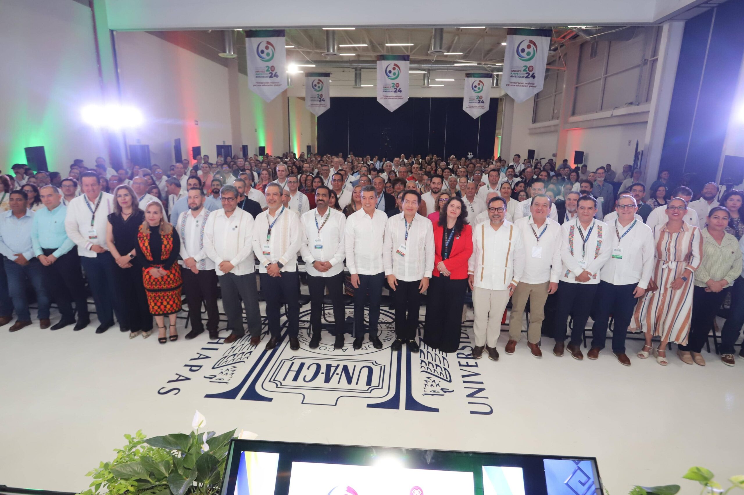 Rutilio Escandón asiste a la inauguración de la Conferencia Internacional ANUIES 2024 encabezada por Mario Delgado