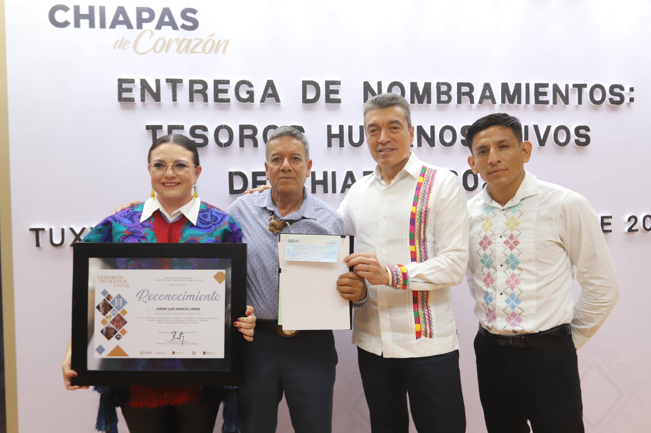 Entrega Rutilio Escandón nombramientos Tesoros Humanos Vivos Chiapas 2024