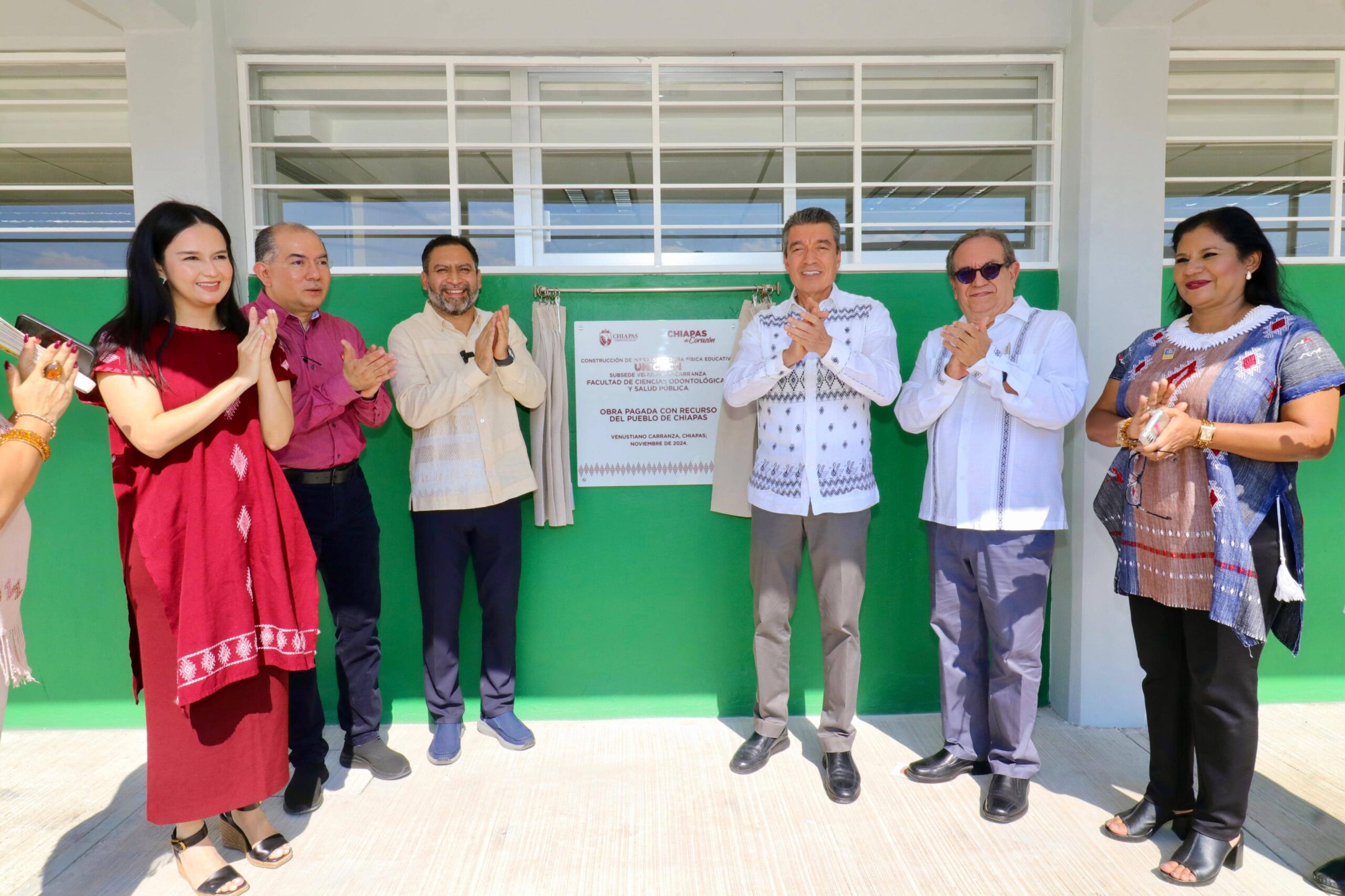 Rutilio Escandón inaugura edificio en la sede de la Unicach de Venustiano Carranza