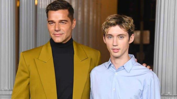 ¿Romance entre Ricky Martin y Troye Sivan? Los rumores de una relación tras aparecer juntos