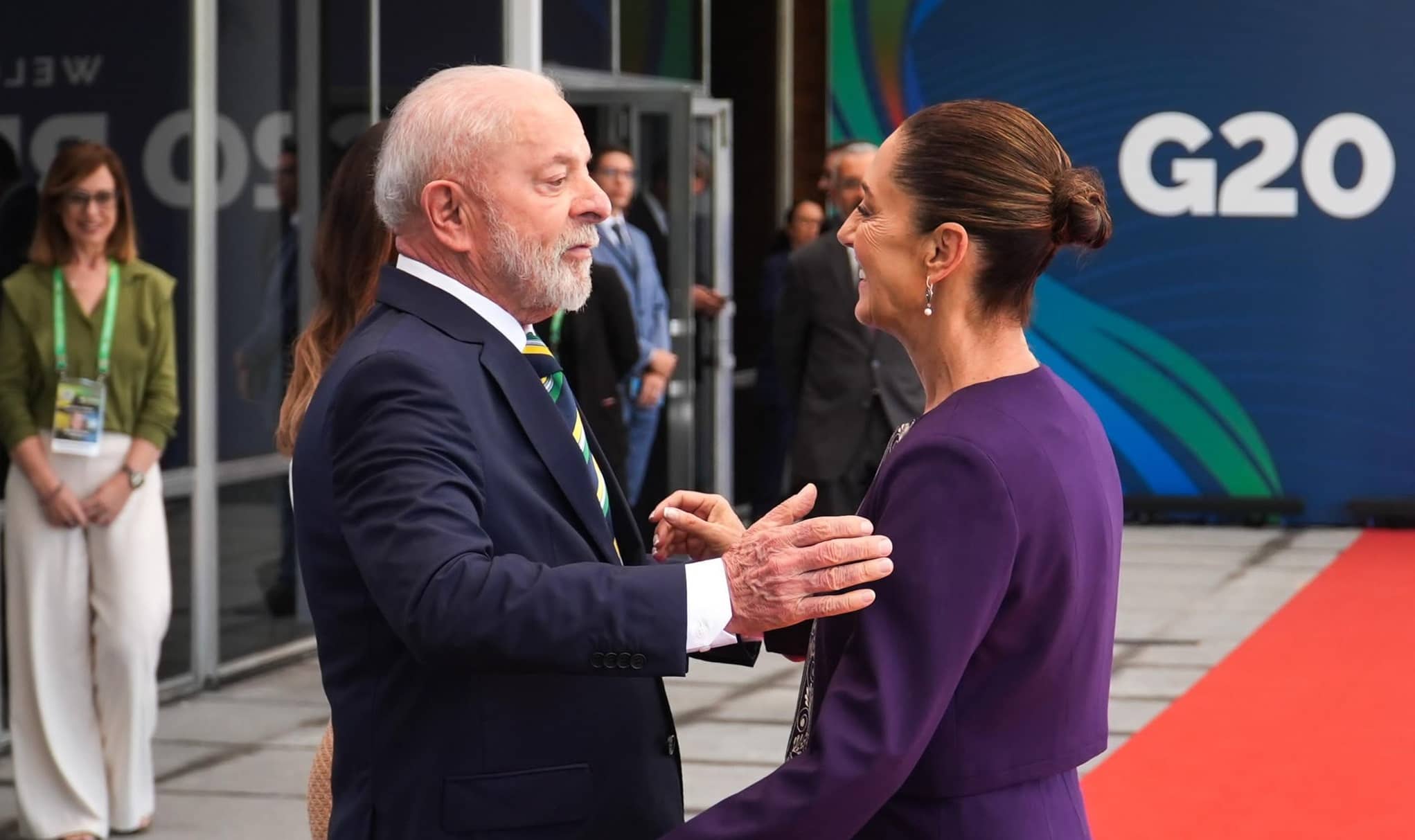 Claudia Sheinbaum presume foto con Lula da Silva en el G20: “Saludamos al presidente de Brasil”