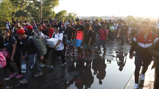 Desaparecen 10 migrantes de la caravana “Divino Niño” en su paso por Oaxaca; la mayoría son mujeres