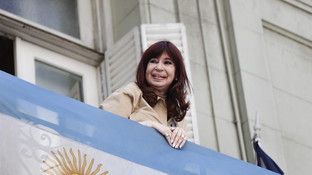 Milei retira pensión a Cristina Fernández; la expresidenta argentina fue sentenciada a 6 años de cárcel