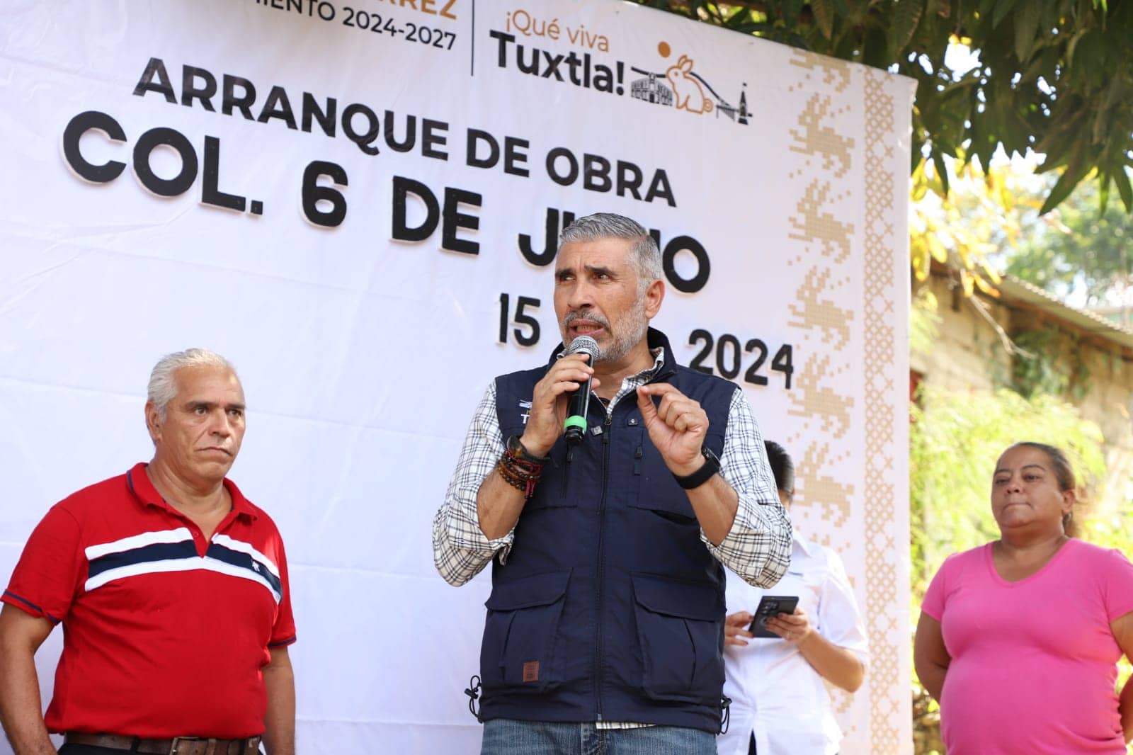 Arranca Angel Torres una calle más en beneficio de las familias de la 6 de Junio