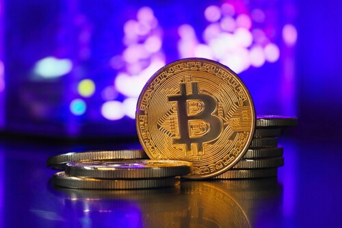 Bitcoin vuelve a superar los 100 mil dólares; prevén que llegue a 150 mil a mediados de 2025