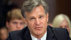 Christopher Wray renuncia como director del FBI, a semanas de que asuma Trump