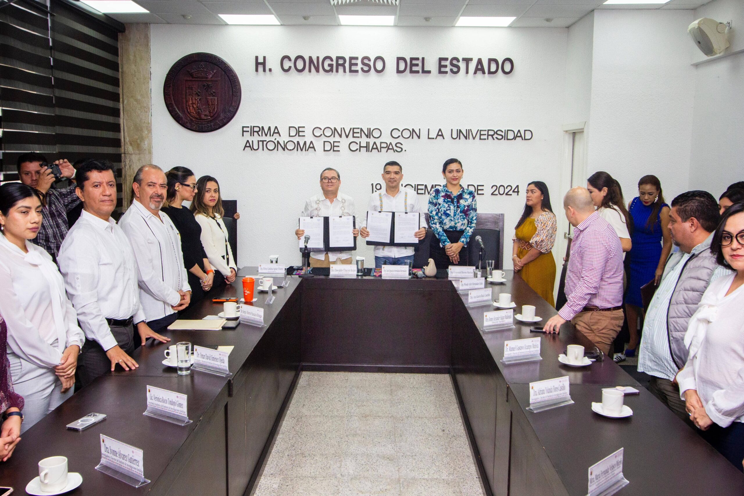 Congreso y UNACH firman convenio en materia de capacitación y profesionalización