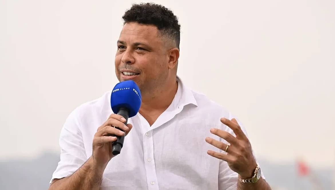 Ronaldo va por la CBF; busca devolver el respeto a Brasil