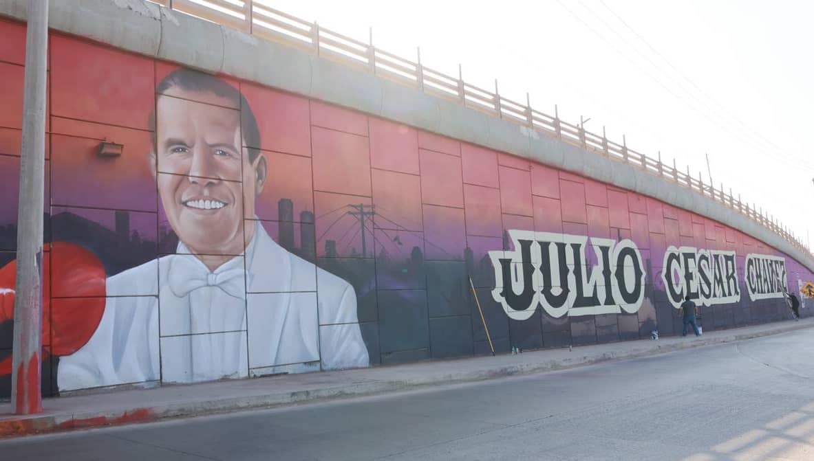 Julio César Chávez es inmortalizado en un espectacular mural; la obra recorre varias etapas del boxeador