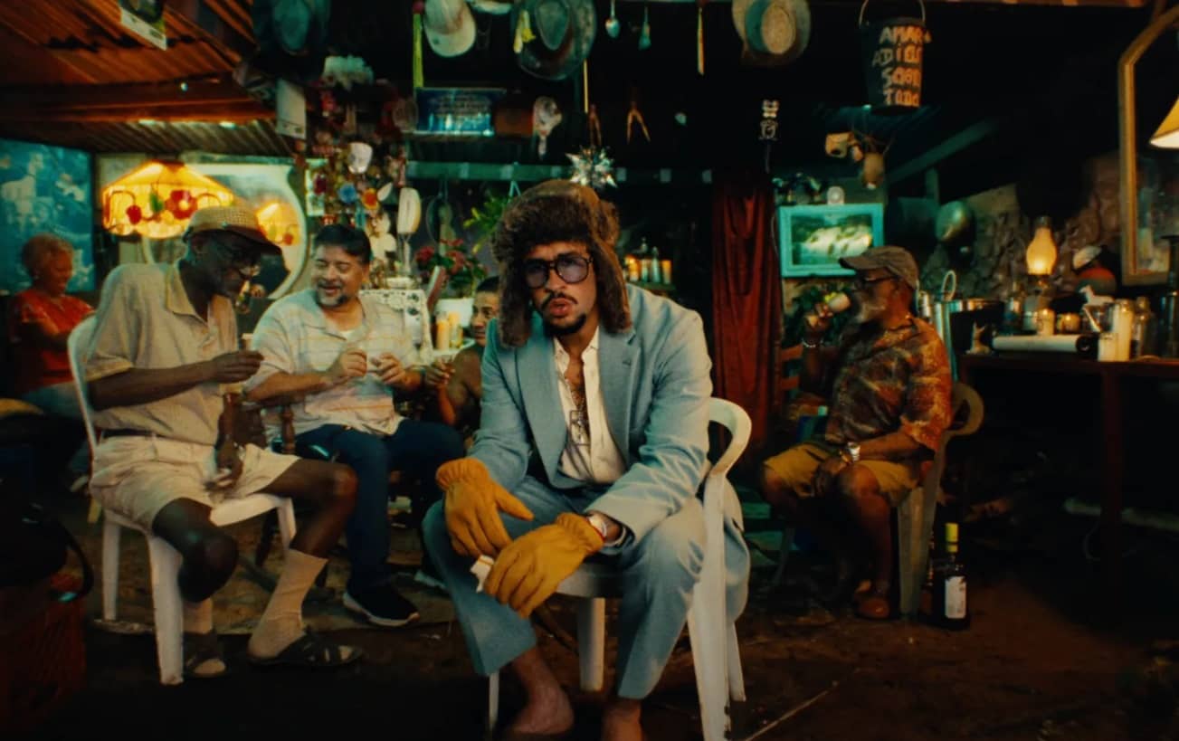 Bad Bunny estrena el video de "Pitorro de Coco", un sencillo nostálgico inspirado en la música jíbara y las festividades puertorriqueñas.