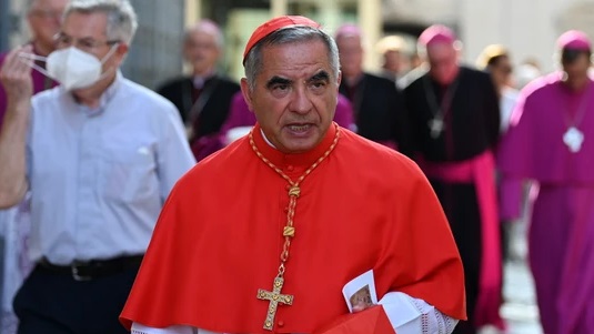 Angelo Becciu, el cardenal vetado por el papa Francisco, renunció a participar en el cónclave