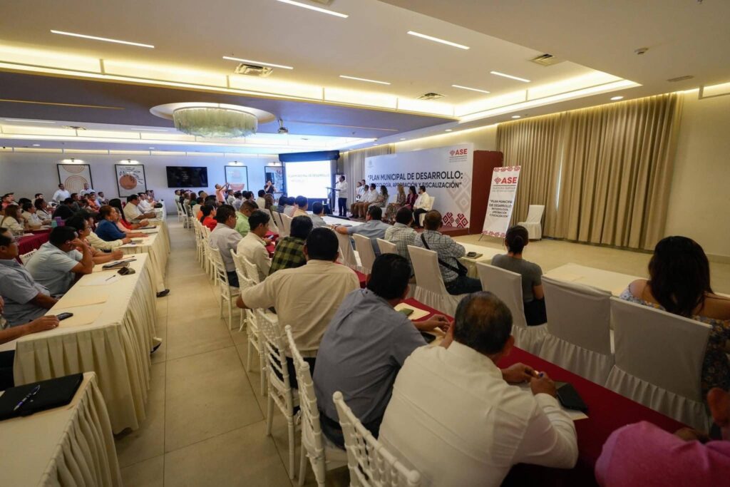ASE Y MARCELA CASTILLO CAPACITACION A MUNICIPIOS 2 1