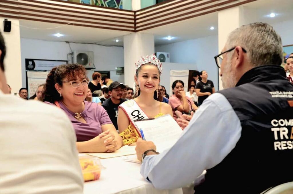 AT LUNES DEL PUEBLO 2 1