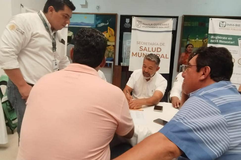 AT LUNES DEL PUEBLO 4 1