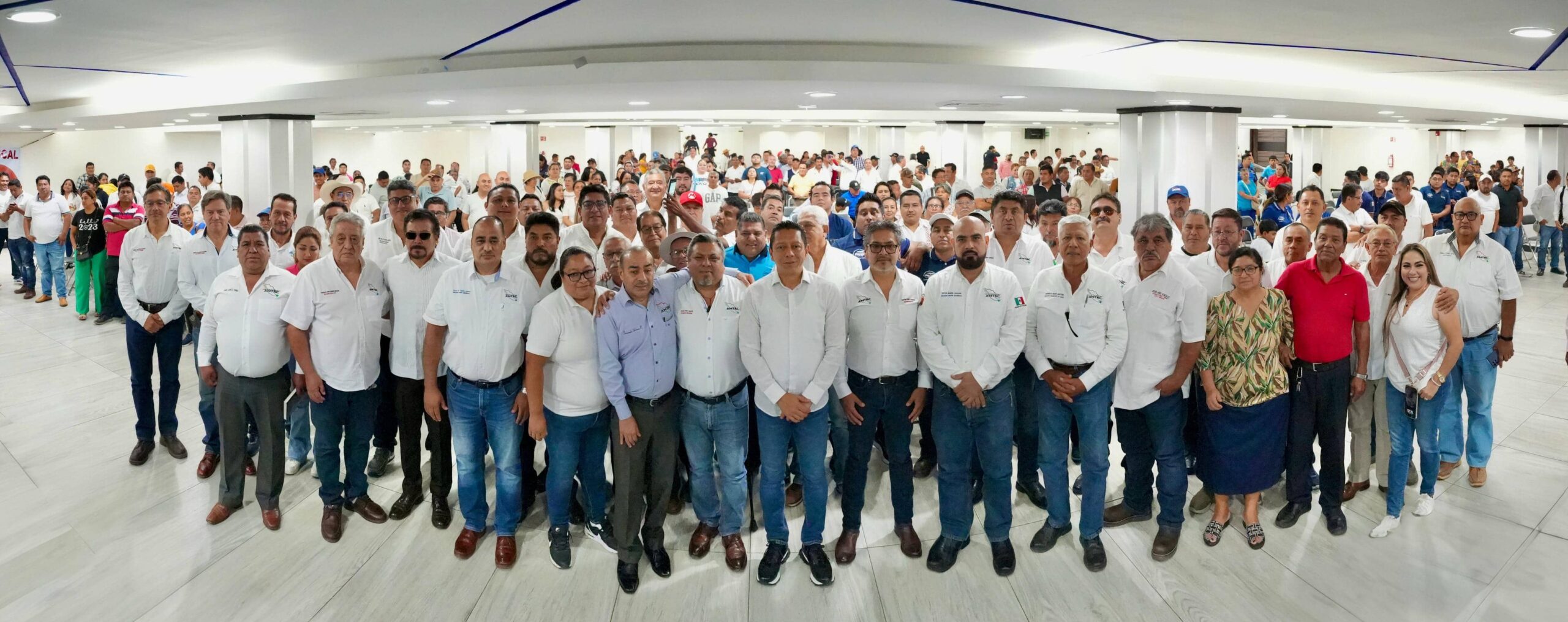 Jorge Llaven pide a transportistas denunciar cualquier tipo de delito
