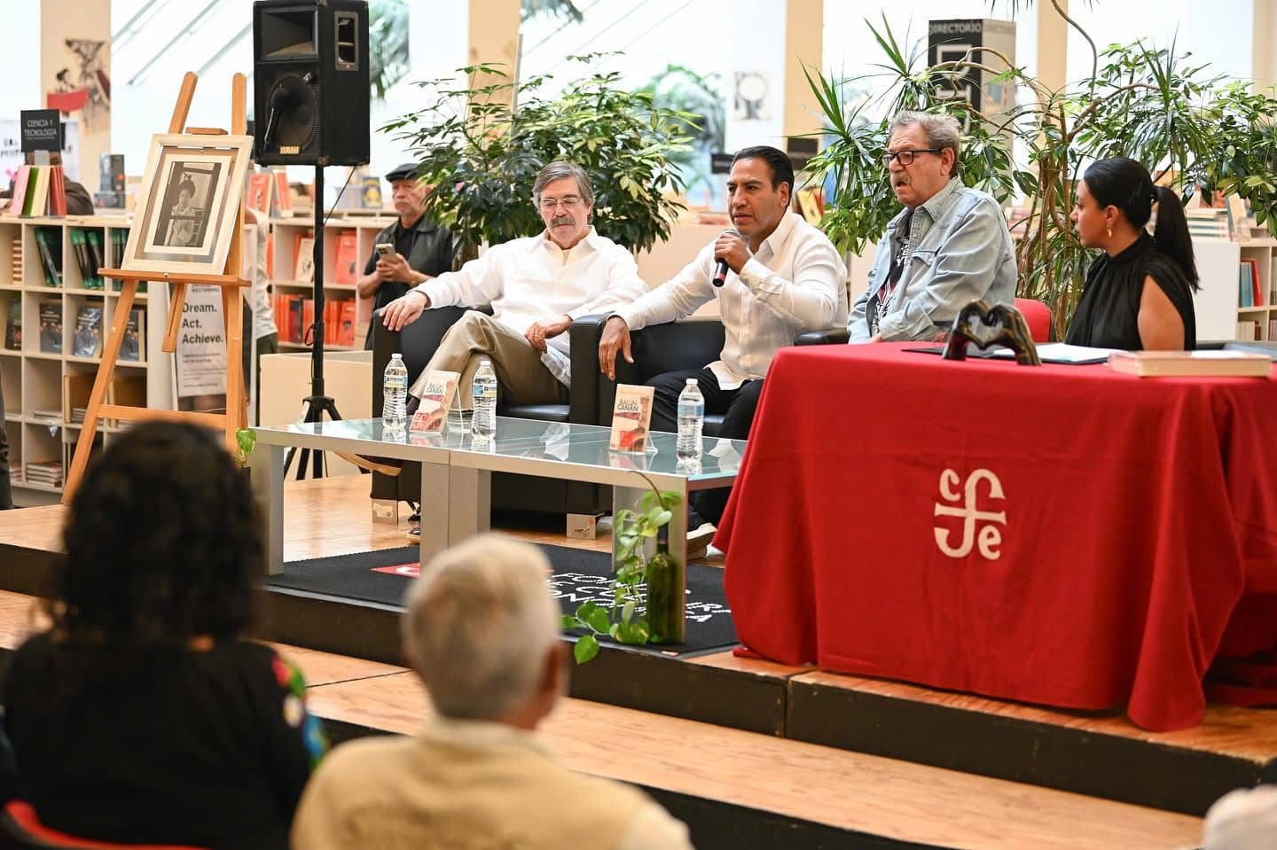 Eduardo Ramírez y Paco Ignacio Taibo II impulsan la lectura en Chiapas con el convenio “Leyendo por la paz”