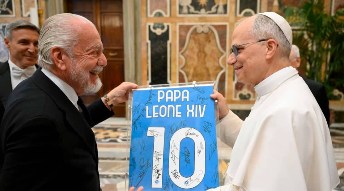 El Papa recibe al Nápoles; ¿le va a la Roma?