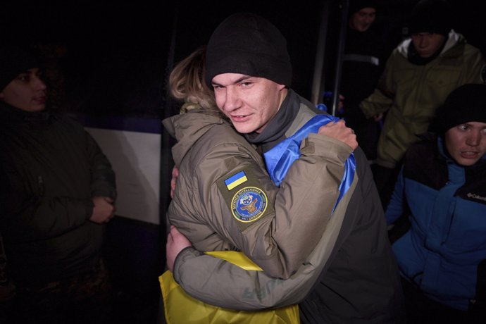Rusia y Ucrania intercambian 390 prisioneros por cada bando