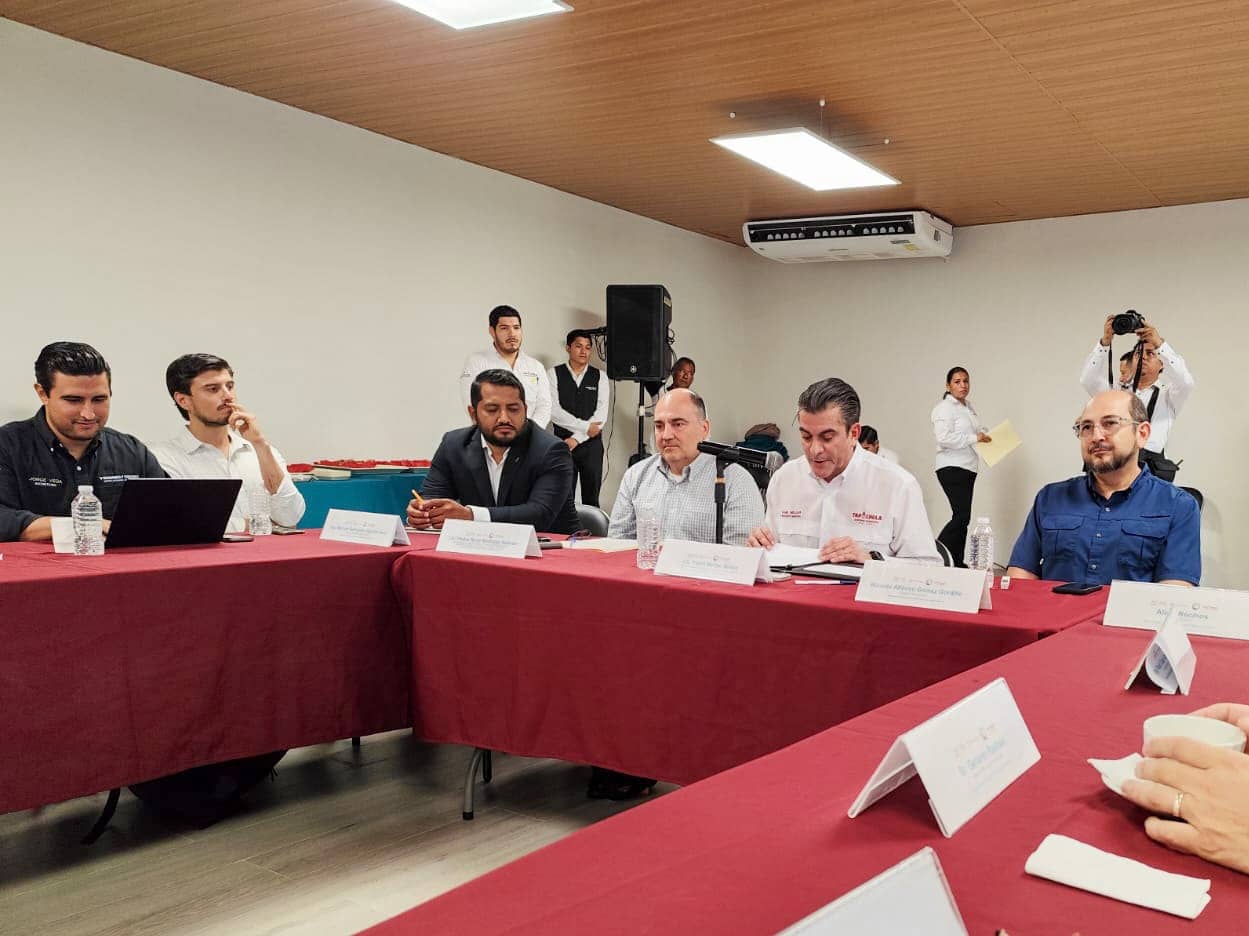 Presentan proyecto de energía eléctrica y gas natural en Puerto Chiapas