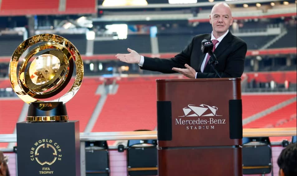 Una fiesta doble… la FIFA está de plácemes