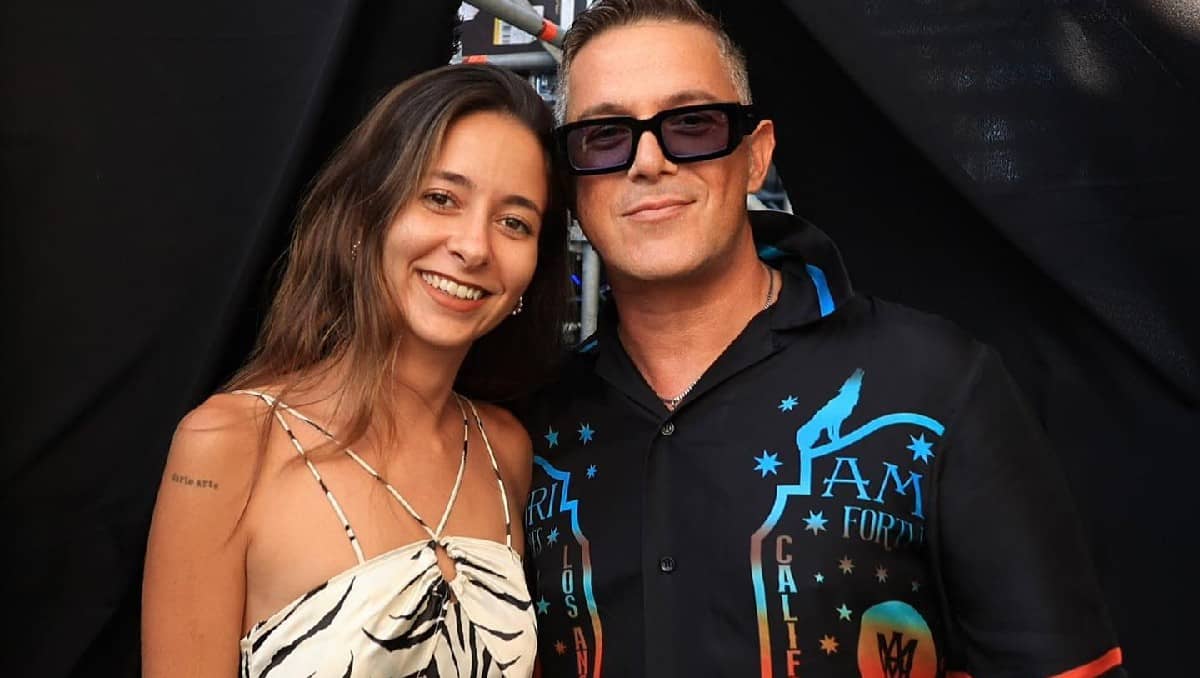 Alejandro Sanz rompe el silencio tras señalamientos de Ivet: “Fuimos dos adultos compartiendo cariño”