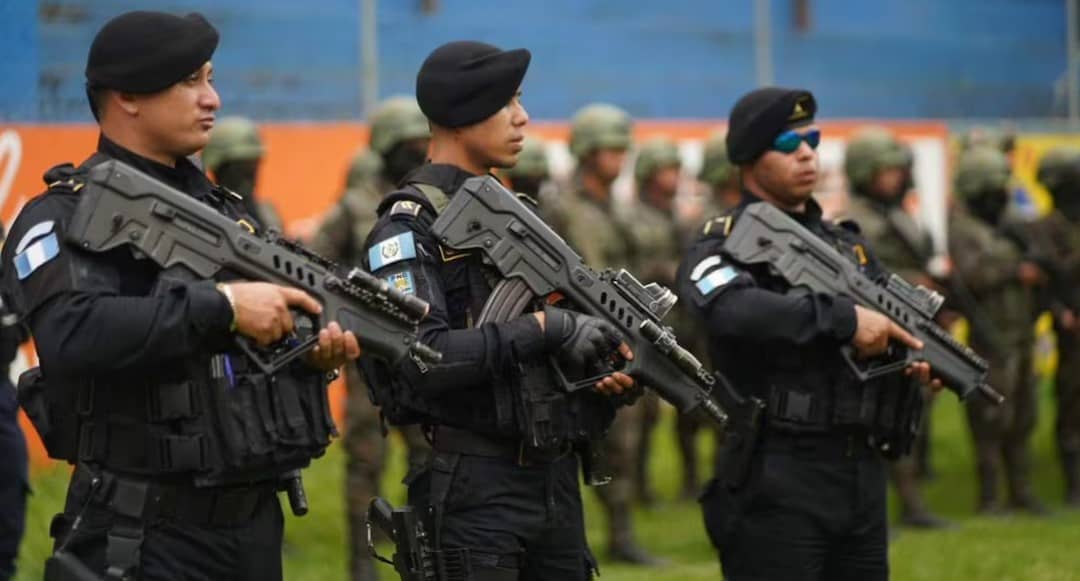 Guatemala refuerza su frontera tras incursión de policías mexicanos; diplomáticos de ambos países se reunirán la próxima semana