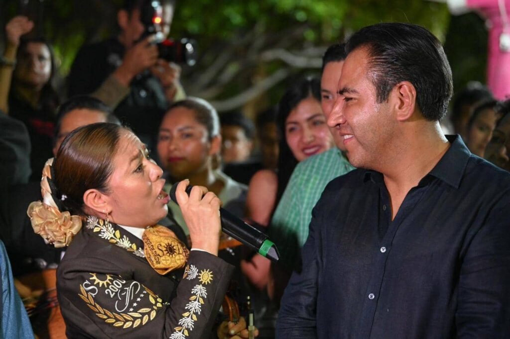 que viva el mariachi era 1 1