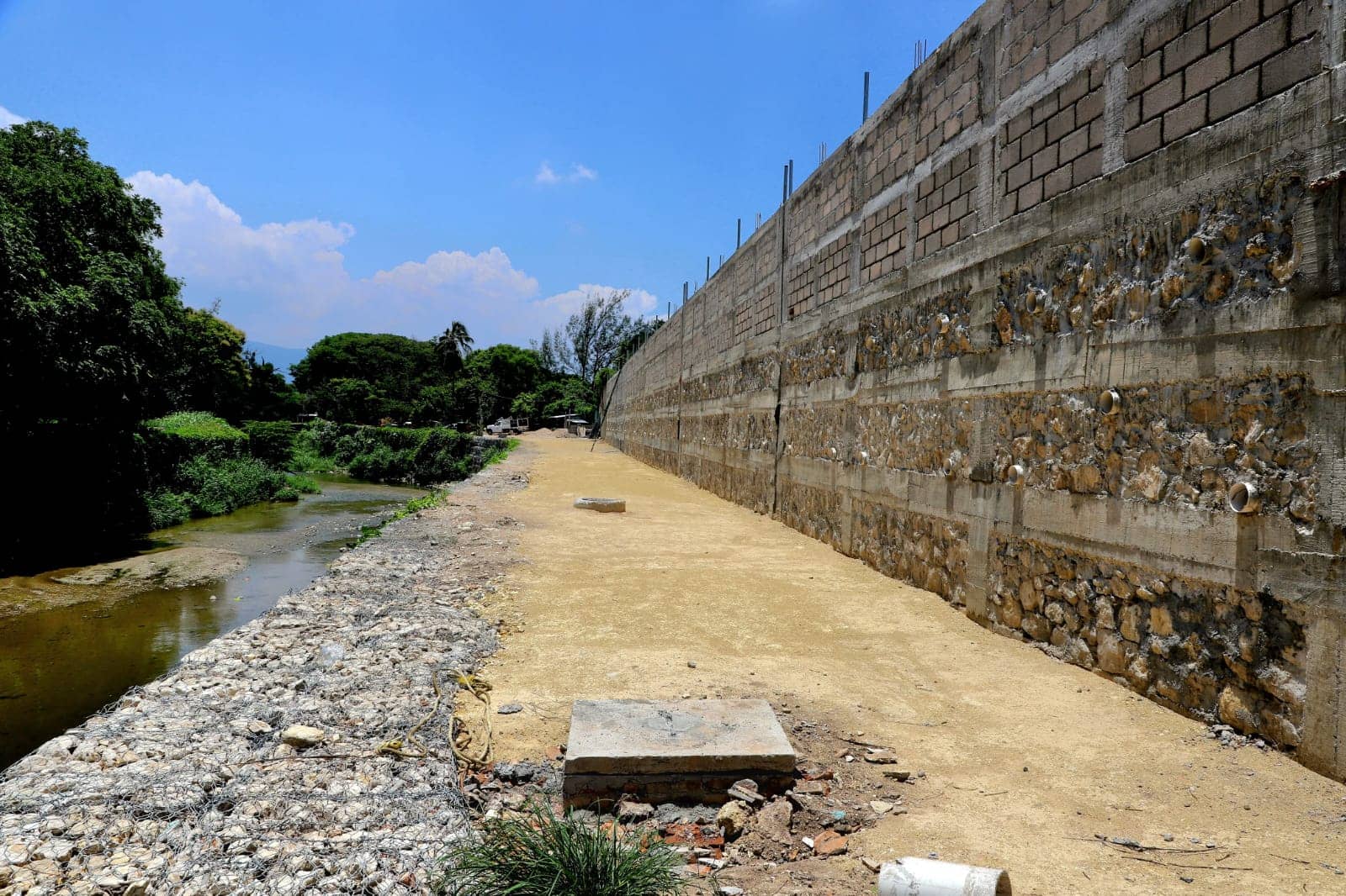 Concluye SMAPA obra de rehabilitación de colector sanitario en Barrio Hidalgo, en Tuxtla
