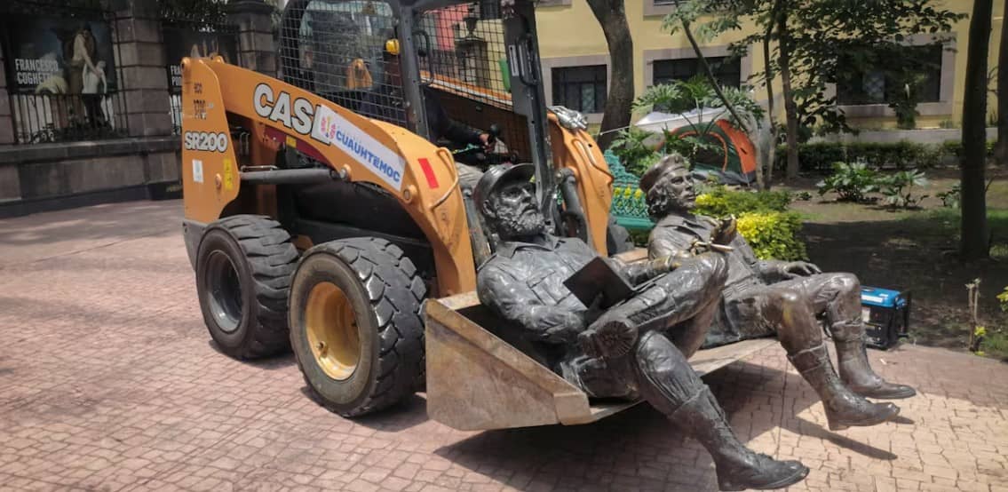 Alcaldía Cuauhtémoc explica retiro de estatuas del 