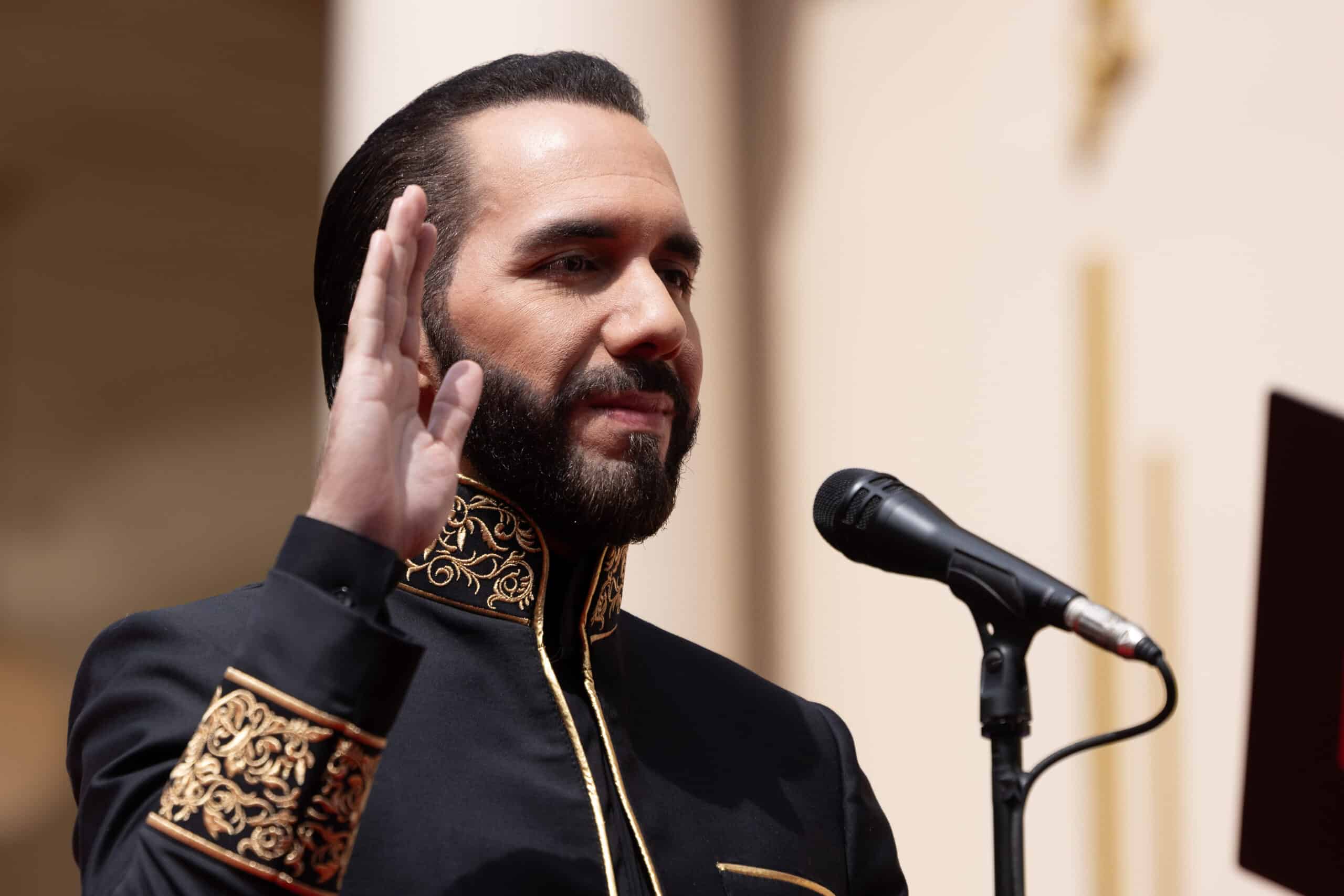 Nayib Bukele niega que avioneta con cocaína asegurada en Colima pasara por El Salvador; pide a Harfuch rectificar información