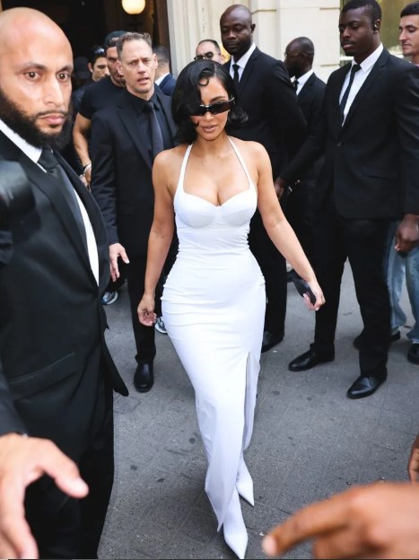 kim kardashian paris