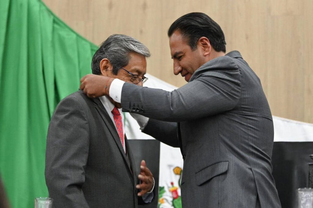 ERA MEDALLA ROSARIO CASTELLANOS 4 1