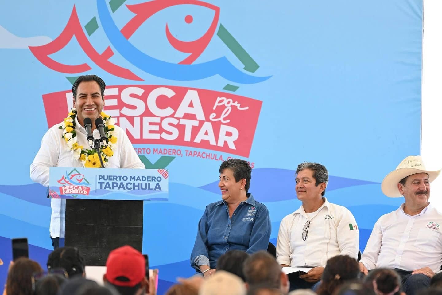 ERA APOYO A PESCADORES