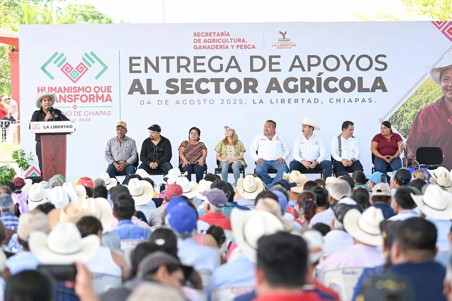 En La Libertad, Eduardo Ramírez impulsa apoyos al campo y refuerza combate al dengue