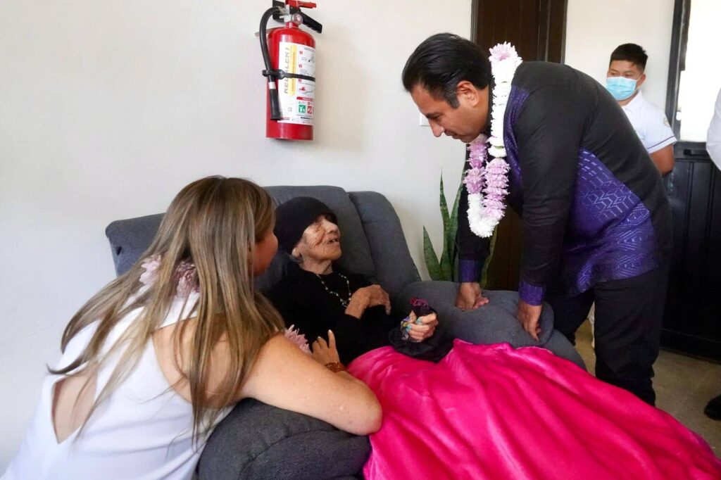 FOTO SEGUNDA ERA DIA DEL ABUELO Y ABUELA 1