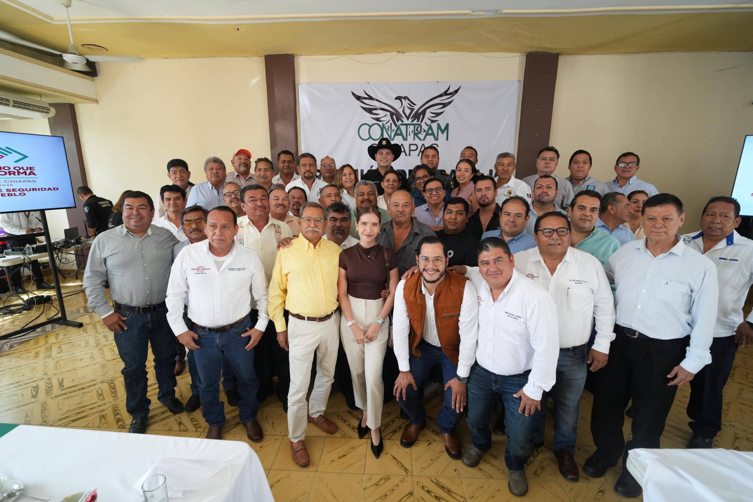 Reafirma Óscar Alberto Aparicio Avendaño atención inmediata al sector transportista en materia de seguridad