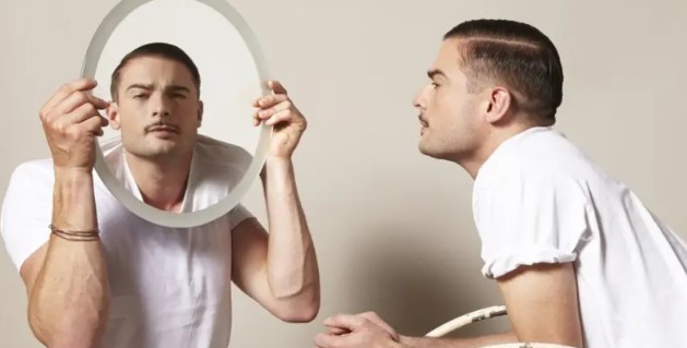 5 beneficios de hablar solos, según la psicología