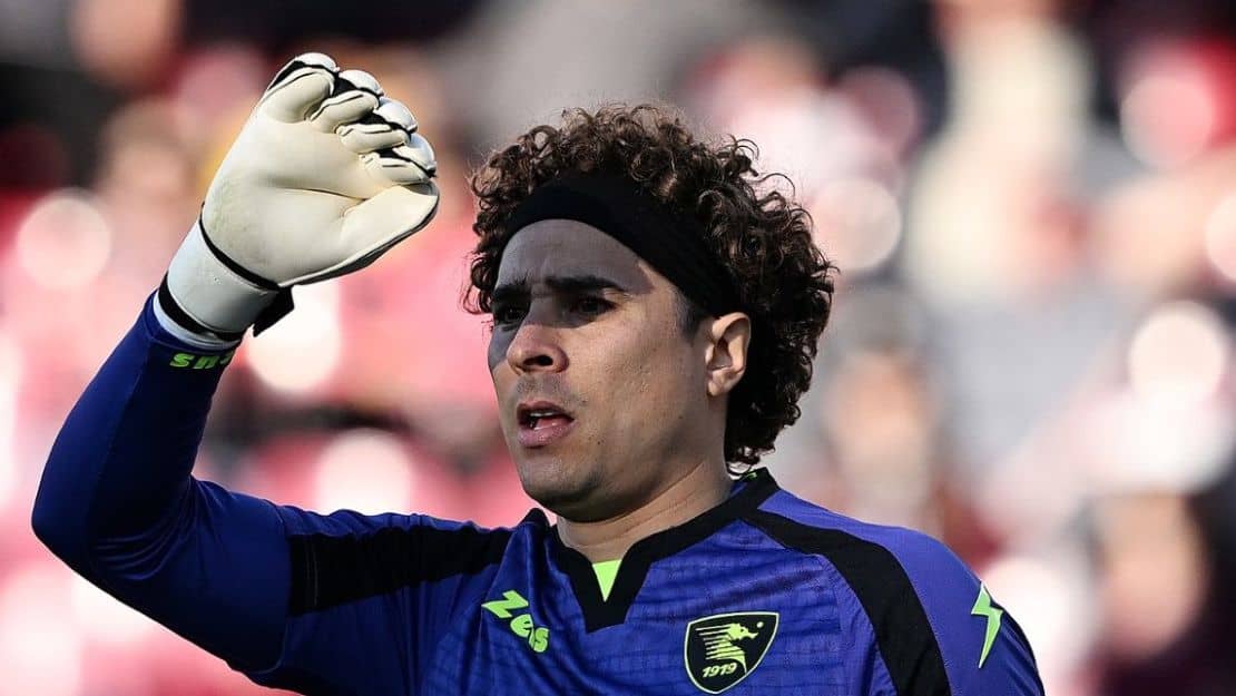 Memo Ochoa busca equipo con el Mundial 2026 en riesgo