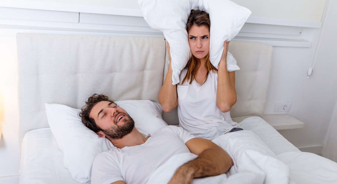 Por qué hablas mientras duermes