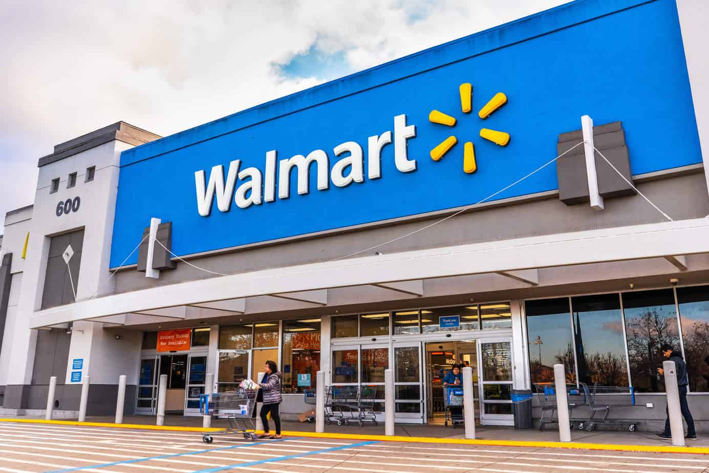 Sheinbaum confirma la cadena Walmart no se va de México