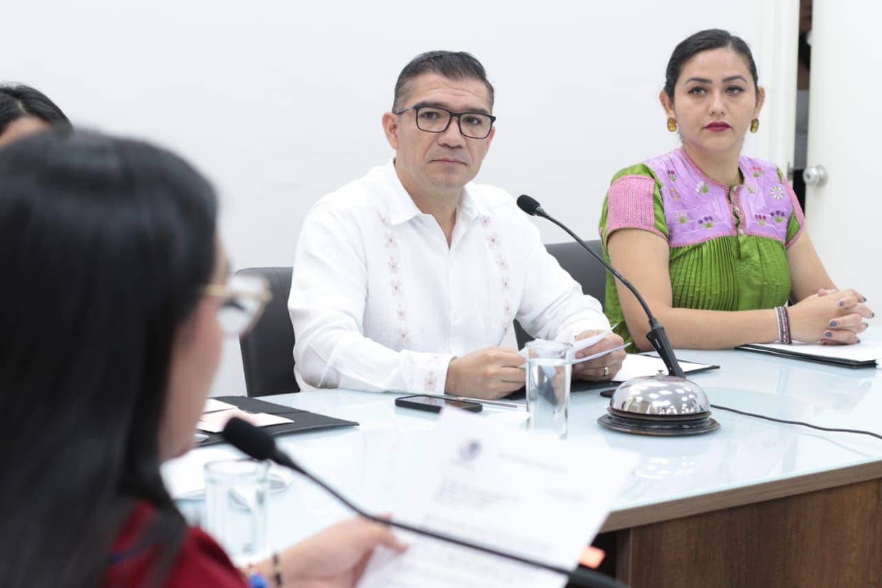 Convoca Comisión Permanente a Periodo Extraordinario de Sesiones