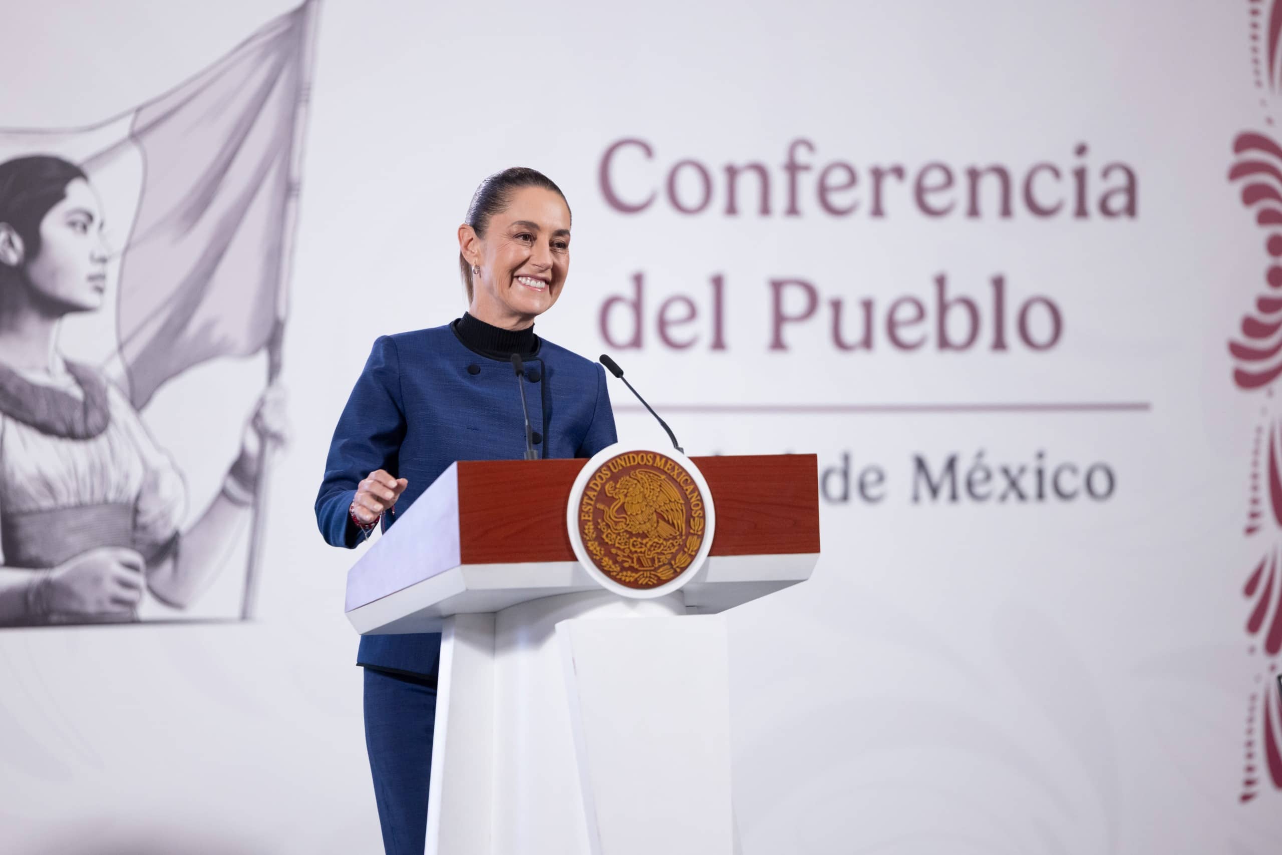 Sheinbaum llega a primer año de gobierno con récord de popularidad: Banamex