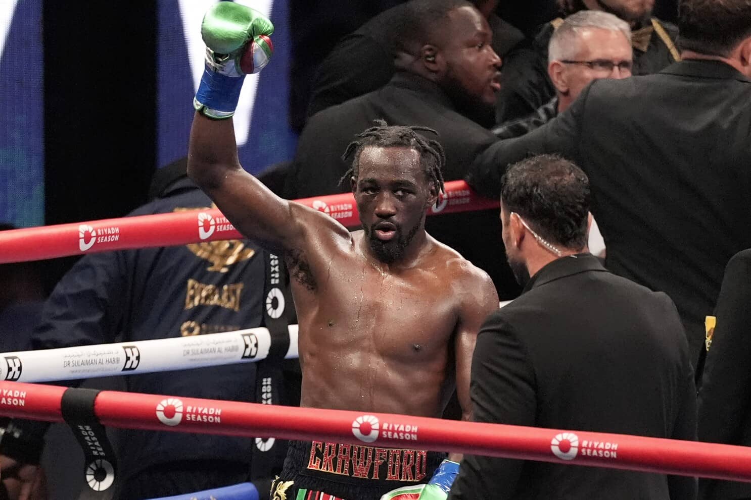 El equipo de Terence Crawford le pierde todo el respeto a Canelo Álvarez: le dan por 'muerto' en una revancha
