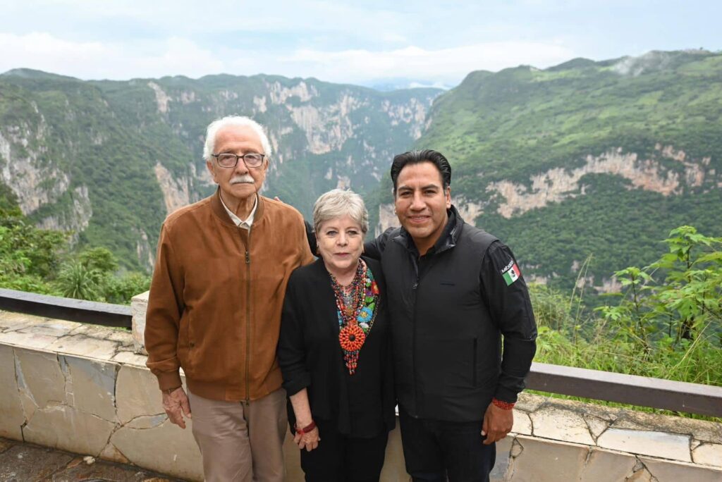 ERA MICROCUENCIAS ALICIA BARCENA CANON SUMID3ERO 1