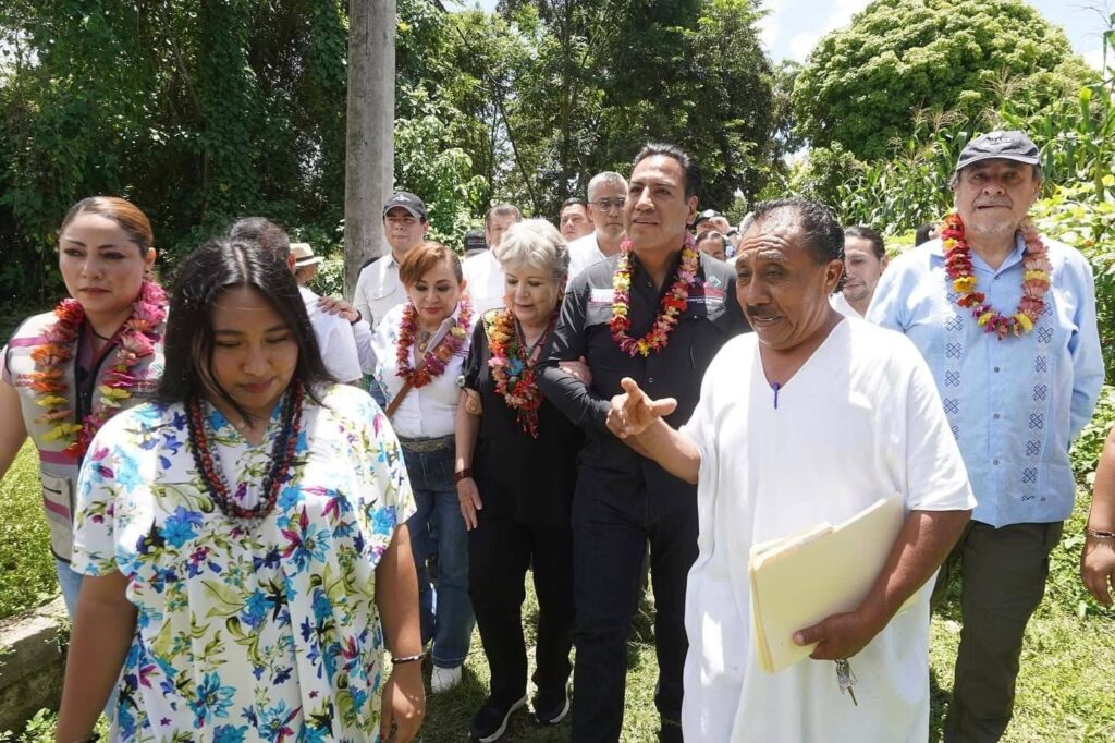 ERA Y ALICIA BARCENA EN SELVA LACANDONA4 1
