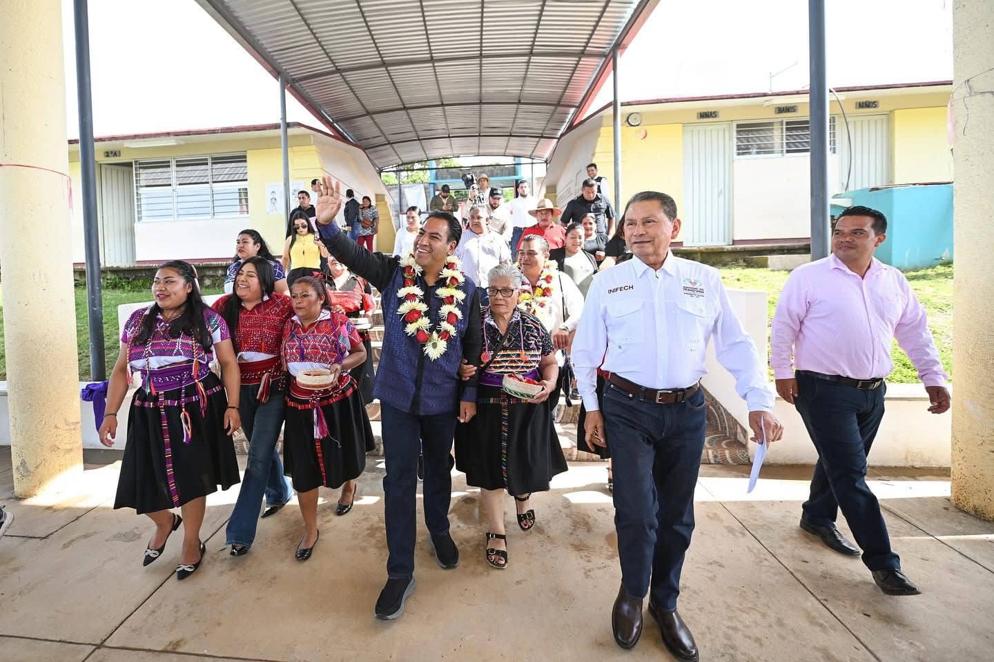 Eduardo Ramírez impulsa acciones y obras a favor del desarrollo de la región De Los Bosques