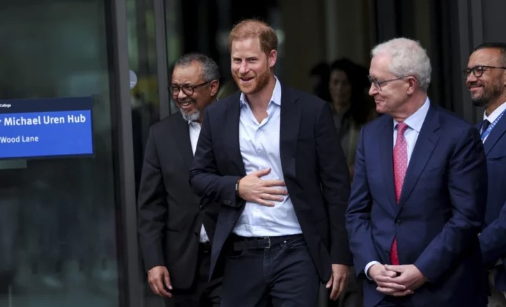 Tras años de tensiones, Harry vuelve a ver a su padre, Carlos III. ¿Se abre la puerta al perdón real?