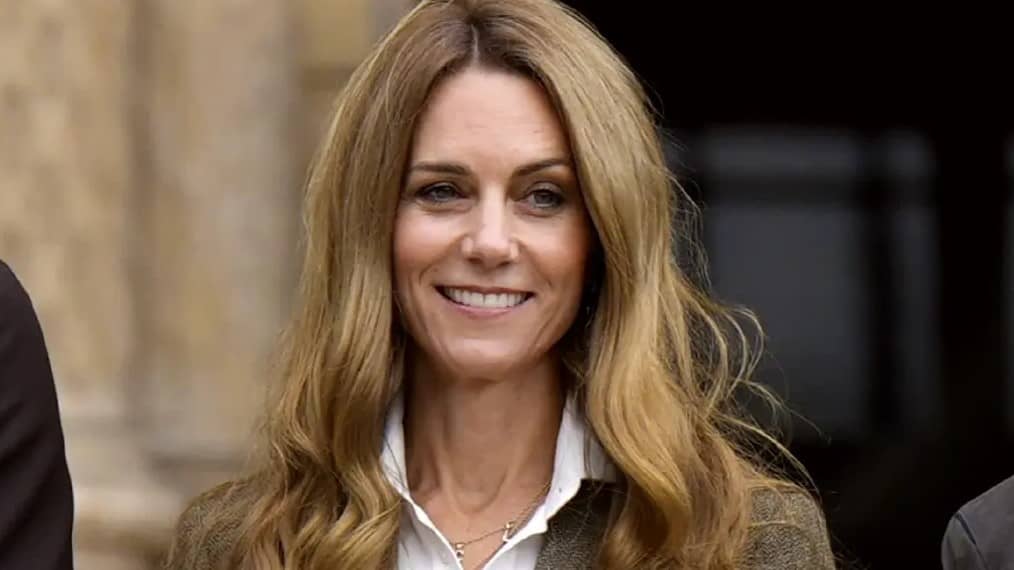 Kate Middleton reaparece con un radical cambio de look y pone fin a su época 'mocha brunette'